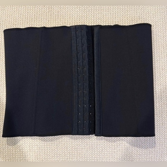 SKIMS Waist Trainer//XL//Color Onyx-BLACK - Picture 1 of 8